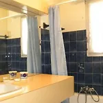 Appartement T2 Calme Avec Parking, Balcon, Proche Centre-ville Et à - Fr-1-780-22 *