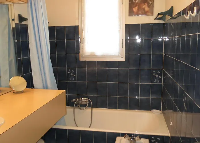 شقة Calme 2p, Balcon, Animaux, Parking, Ste-maxime - Fr-1-780-22 *